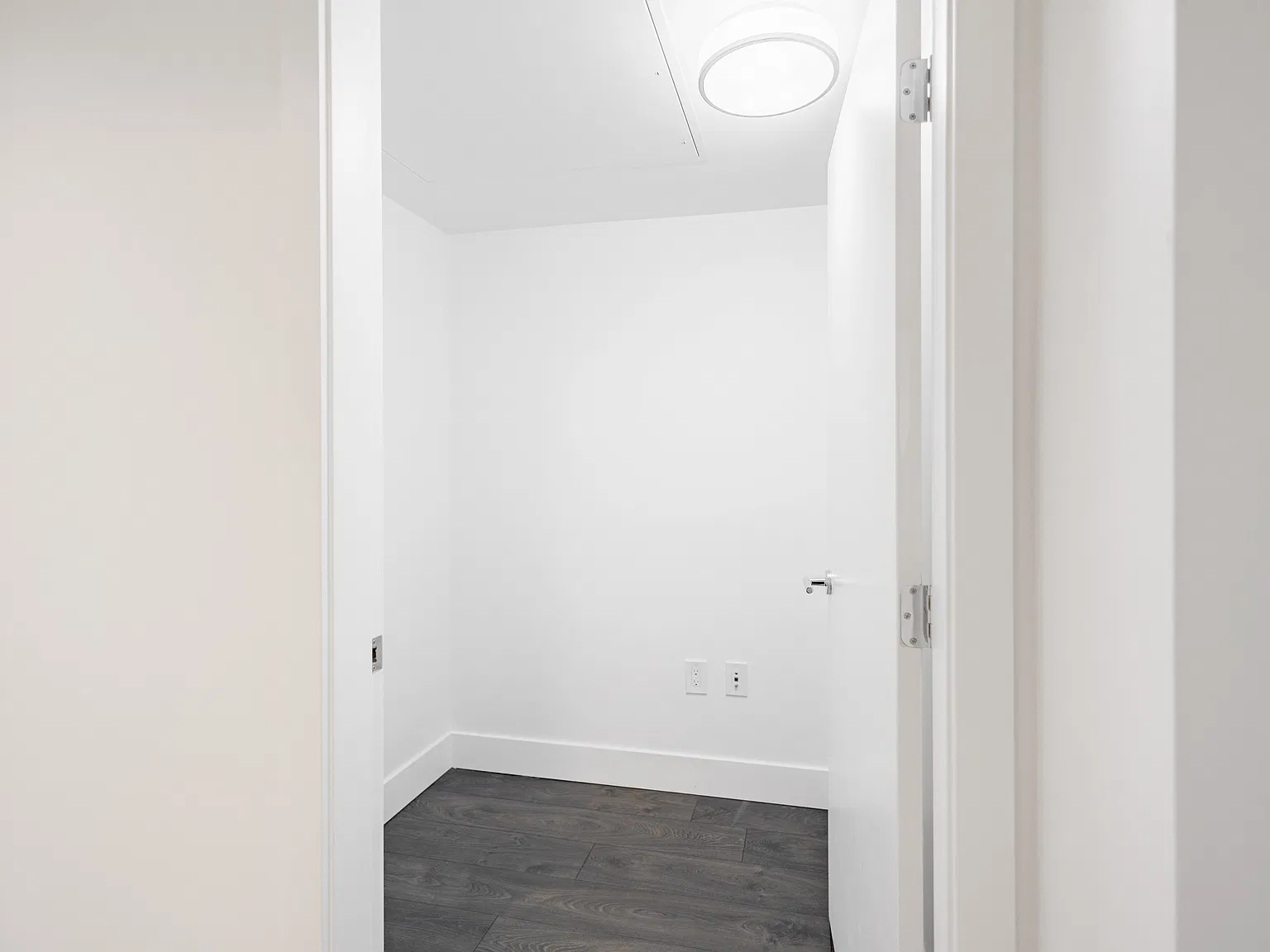 1 bed, 800 sqft, $2,395 — Photo 3