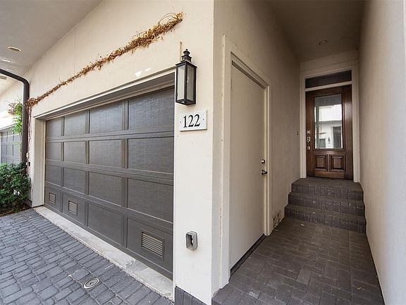 3rd image of 4031 Bellefontaine St Unit 122
