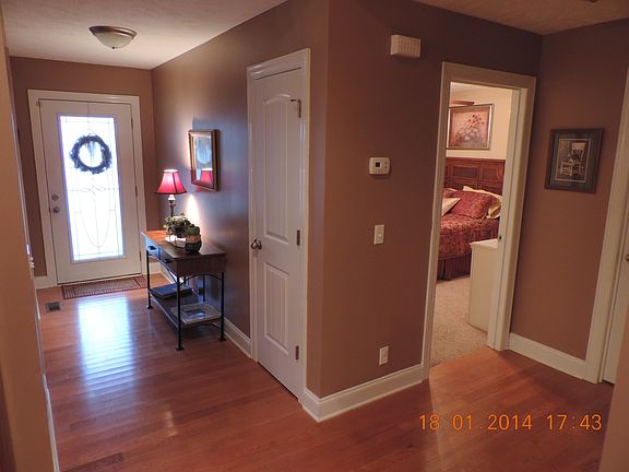 3rd image of 113 Leonard Dr