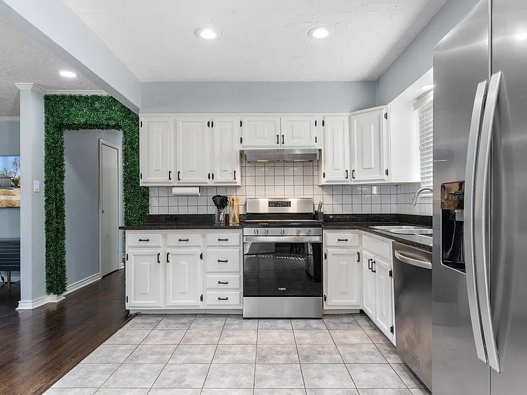 1618 Caldwell Dr — Photo 5