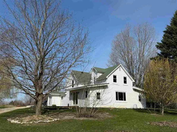 23 S Wilson Rd, Boyne City, MI 49712