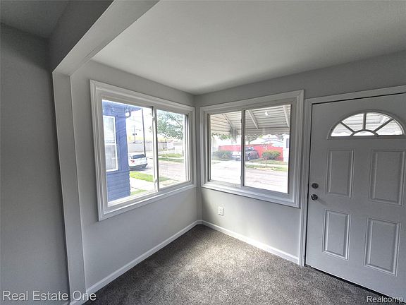3rd image of 51 Elizabeth St