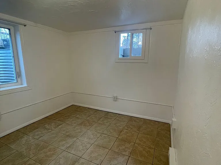 1127 W Mulberry St — Photo 18