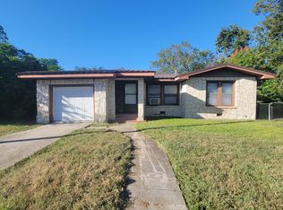 2008 Glendale St, Victoria, TX 77901