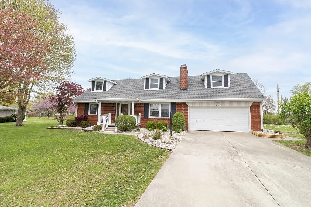 324 Sherry Lynn Dr photo 1