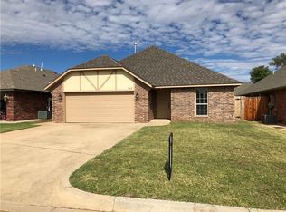 1919 Berry, Weatherford, OK 73096