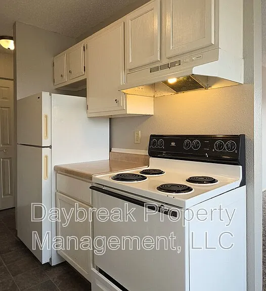 2414 3rd Ave N #17 — Photo 5