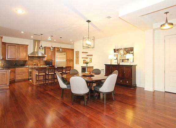 4th image of 1124 Lake St #706
