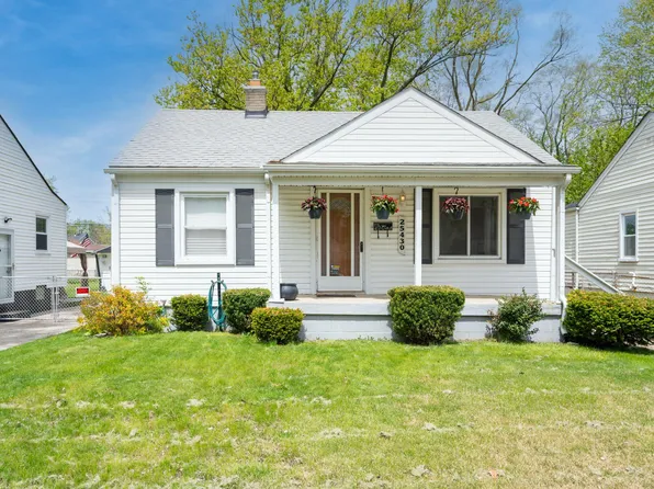 25430 Colgate St, Dearborn Heights, MI 48125