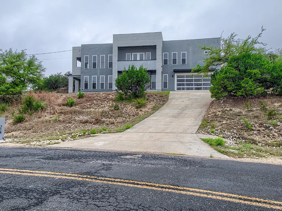 714 Misty Water Ln