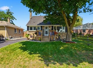 28 Tweedsmuir Ave, London, ON N5W 1K5