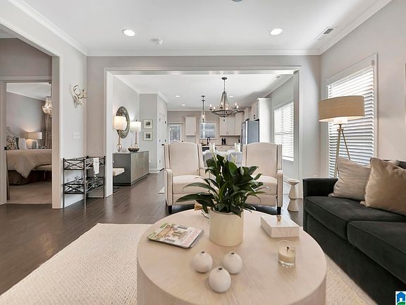 4th image of 2162 Springfield Dr