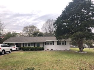 407 Davis Dr, Centerville, GA 31028