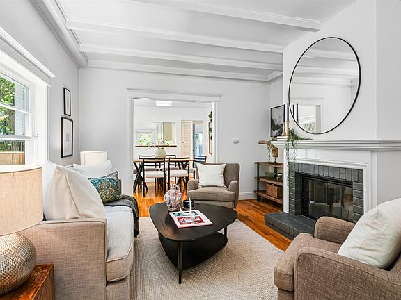 4th image of 103 Oak Knoll Avenue