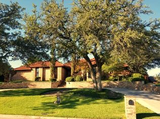 2805 S Country Club Rd, Garland, TX 75043