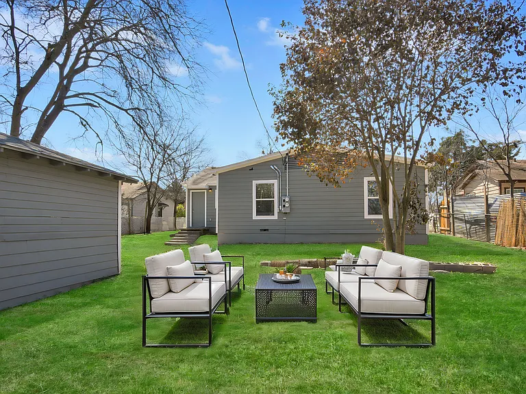 6205 Lovett Ave #L — Photo 8