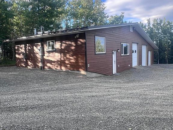 3rd image of 38530 Southwind Cir