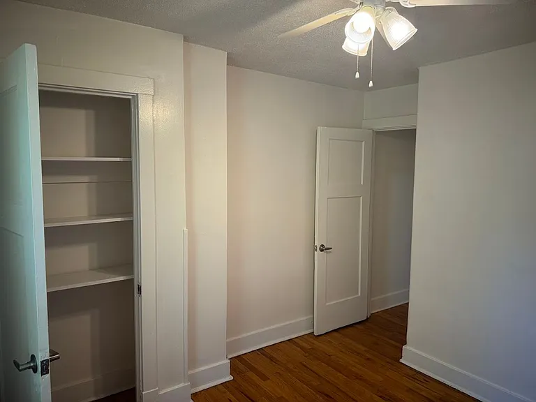 6325 Glenview Pl — Photo 12