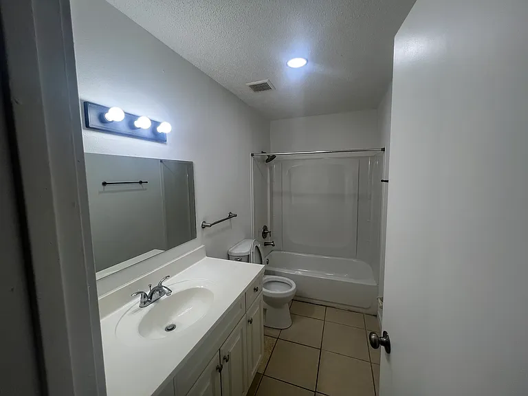 354 Camillia Ln #B — Photo 12