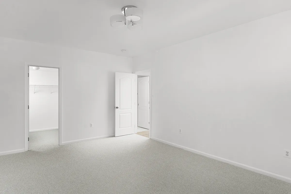 Building Photo - 10626 Regent Park Ct