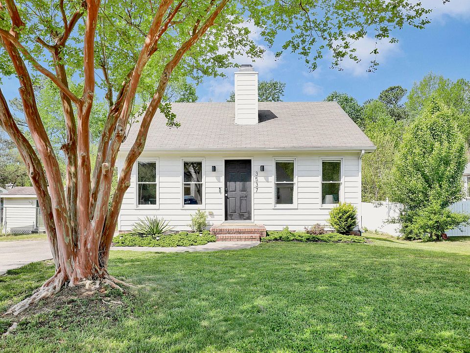 1st image of 3537 Castlegate Dr