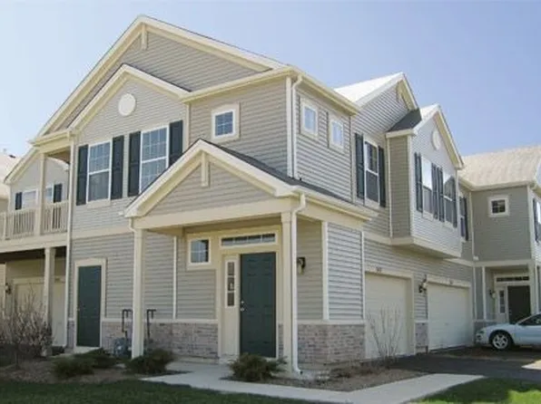 222 Bakers Dr W, Lakemoor, IL 60051