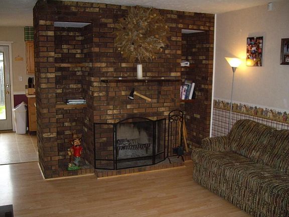 5th image of 10145 Pearly Ave
