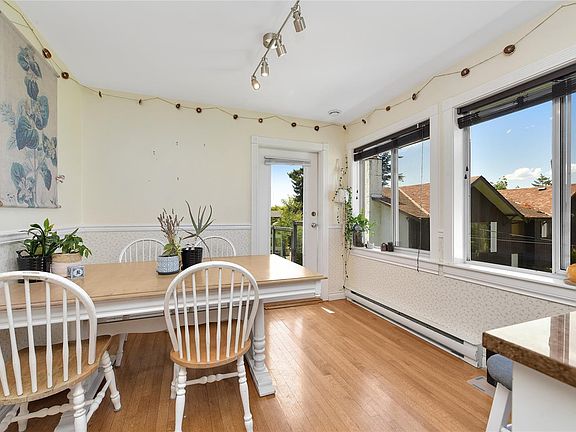 5th image of 4296 Quadra St