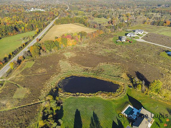 5th image of 8673 Cannonsburg Rd