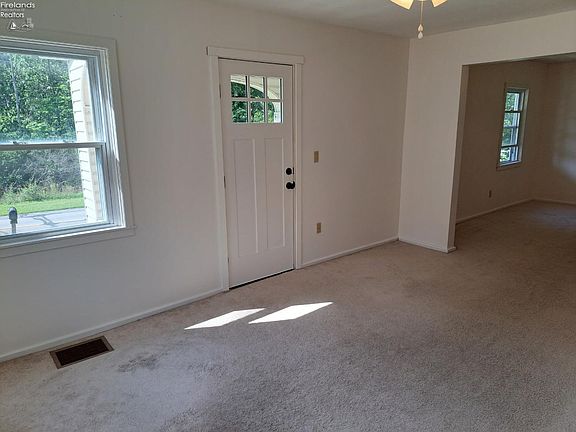 5th image of 1800 River St