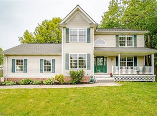 13588 Carlton St, Burton, OH 44021