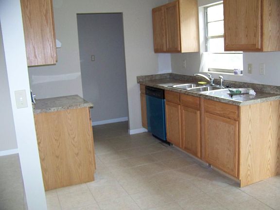 2nd image of 1093 Stillwater Ave