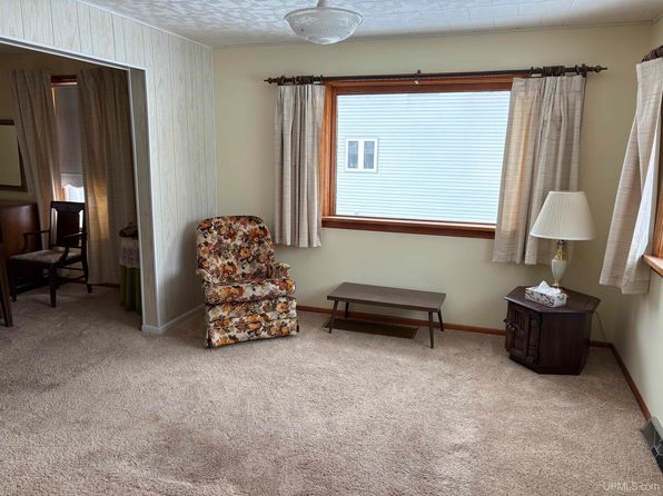 1702 S Barber St, Bessemer, MI 49911