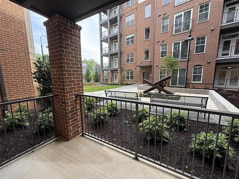 District on the Etowah Apartments — Photo 1331