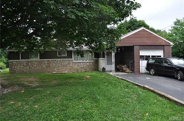 1st image of 13 Orchard Heights Dr