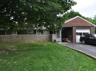 13 Orchard Heights Dr, Newburgh, NY 12550