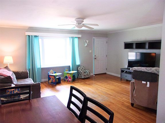 2nd image of 7353 Coronado Ave