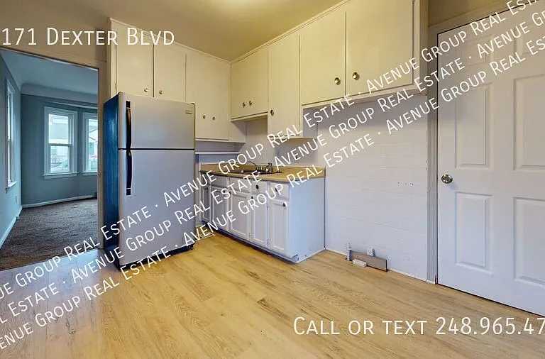 21171 Dexter Blvd — Photo 2