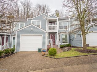9004 Harrods Landing Dr, Prospect, KY 40059