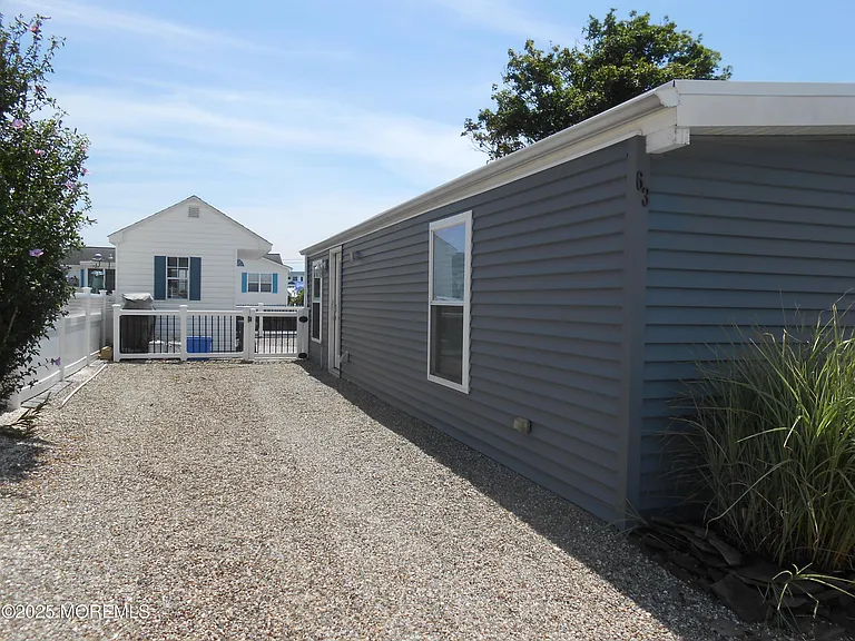 63 Gregg Dr — Photo 1