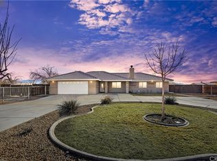 21077 South Rd, Apple Valley, CA 92307
