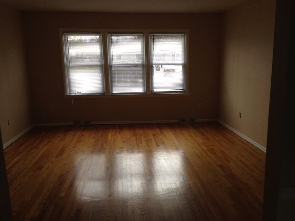 1st image of 19A Jules Dr