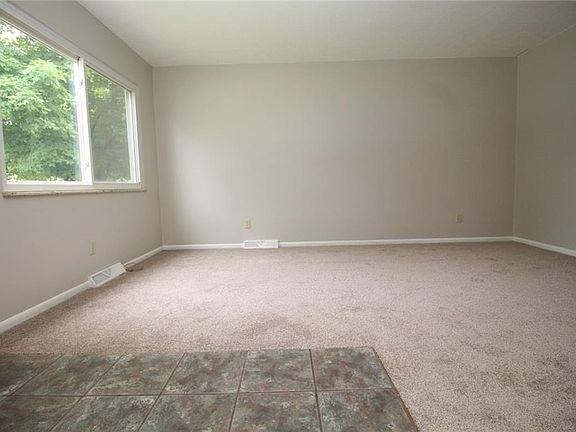 4th image of 1588 Meriline St