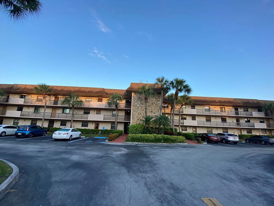 1st image of 6085 N Sabal Palm Blvd