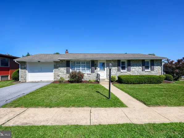 807 Hilton Dr, Lancaster, PA 17603