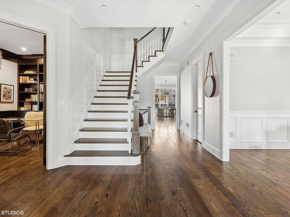 3rd image of 510 Greenleaf Ave