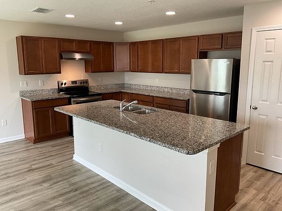 4th image of 9109 Western Way