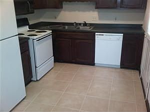2nd image of 110 Kimberly Way SW