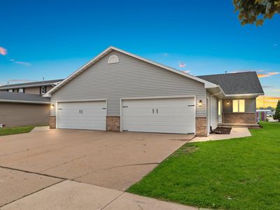 513 Stone Gate Dr, Kimberly, WI, 54136