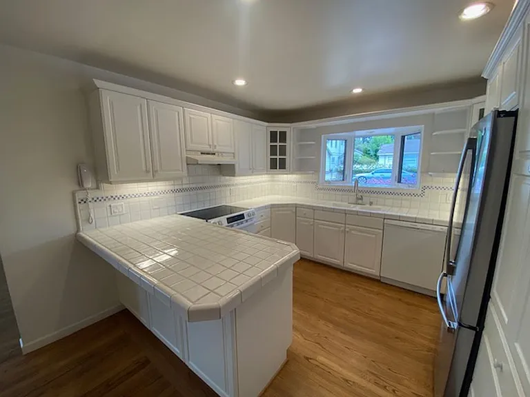 920 Crest Ave — Photo 12